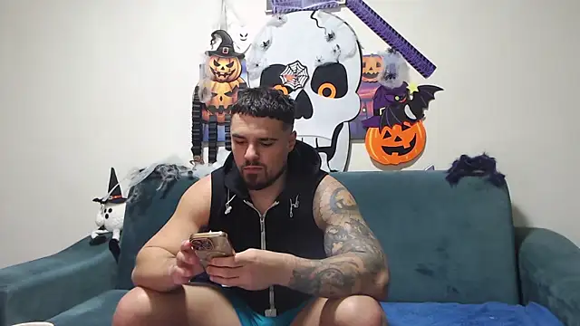 Snapshot of Tiberius_hunk chatting on November 2025 02:59:02 PM Tiberius hunk online show from November 2025 02:59:02 PM