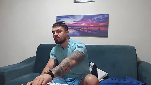 Snapshot of Tiberius_hunk chatting on December 2025 06:33:02 AM Tiberius hunk online show from December 2025 06:33:02 AM