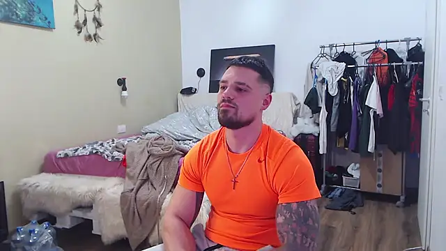 Tiberius hunk online show from February 2026 06:48:01 PM