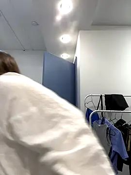 Snapshot of HannaJohnson chatting on November 2025 06:01:01 AM HannaJohnson online show from November 2025 06:01:01 AM