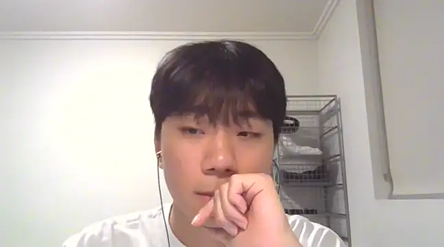 Snapshot of sdamvo2 chatting on March 2025 01:42:01 PM sdamvo2 online show from March 2025 01:42:01 PM