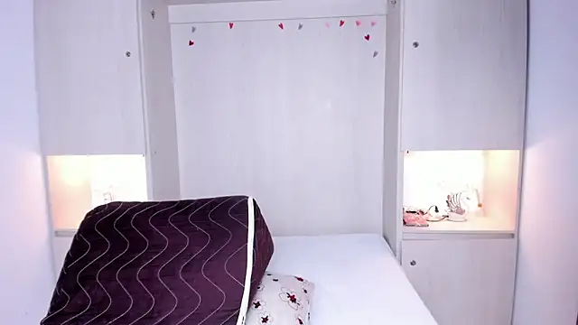 BeverlySteel online show from March 2026 08:08:02 PM