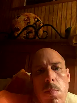 Snapshot of Mac_ThunderCock chatting on October 2025 06:00:01 AM Mac ThunderCock online show from October 2025 06:00:01 AM