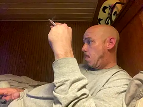 Snapshot of Mac_ThunderCock chatting on October 2025 08:46:01 AM Mac ThunderCock online show from October 2025 08:46:01 AM