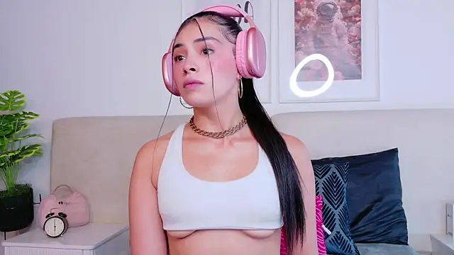 Snapshot of SaritaBratz chatting on September 2025 08:42:01 PM SaritaBratz online show from September 2025 08:42:01 PM