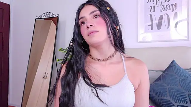 Snapshot of SaritaBratz chatting on November 2025 08:20:01 PM SaritaBratz online show from November 2025 08:20:01 PM