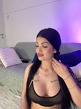 IrisRossie online show from May 2026 05:35:01 AM