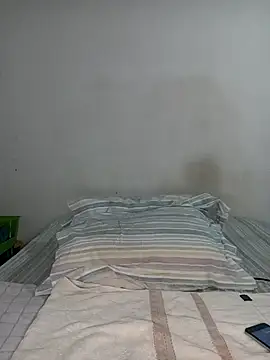 Missvixen81 online show from April 2026 05:19:01 AM