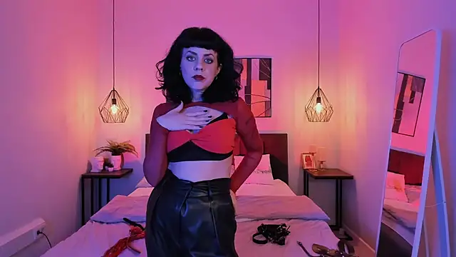 Snapshot of TrishLovers chatting on March 2025 01:20:02 AM TrishLovers online show from March 2025 01:20:02 AM