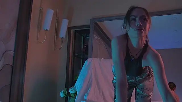 Amanda River online show from November 2025 08:30:02 PM