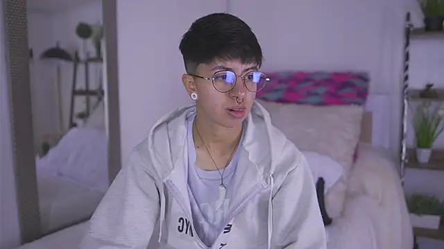 tommy blue online show from October 2025 12:47:02 PM