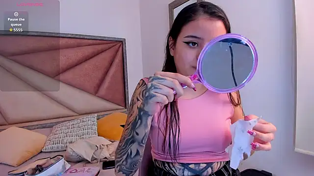 SaskiaGrendel online show from January 2026 12:15:01 AM