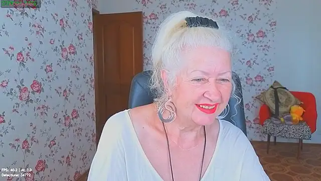 Snapshot of Maya_Mayflower chatting on July 2026 03:45:02 AM Maya Mayflower online show from July 2026 03:45:02 AM