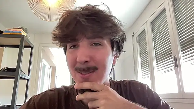 Snapshot of Pierroponey chatting on June 2026 11:11:02 AM Pierroponey online show from June 2026 11:11:02 AM