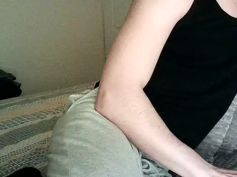 Snapshot of Enoch981 chatting on March 2025 11:34:02 PM Enoch981 online show from March 2025 11:34:02 PM