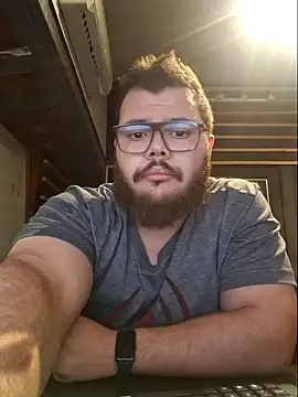 Snapshot of Edmund98 chatting on March 2025 08:15:02 PM Edmund98 online show from March 2025 08:15:02 PM