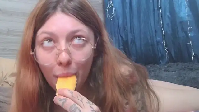 Snapshot of MySweetGirls chatting on June 2026 03:25:01 AM MySweetGirls online show from June 2026 03:25:01 AM