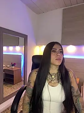 Snapshot of Cristal_Velle chatting on September 2025 12:38:02 PM Cristal Velle online show from September 2025 12:38:02 PM