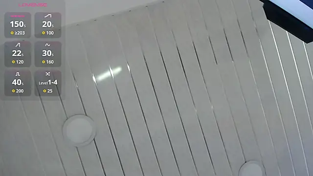 Snapshot of Cristal_Velle chatting on September 2025 12:43:02 PM Cristal Velle online show from September 2025 12:43:02 PM