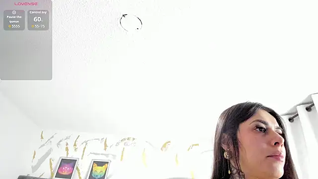 Snapshot of Cristal_Velle chatting on November 2025 12:37:02 PM Cristal Velle online show from November 2025 12:37:02 PM