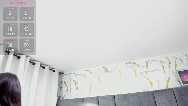 Snapshot of Cristal_Velle chatting on November 2025 03:08:02 PM Cristal Velle online show from November 2025 03:08:02 PM