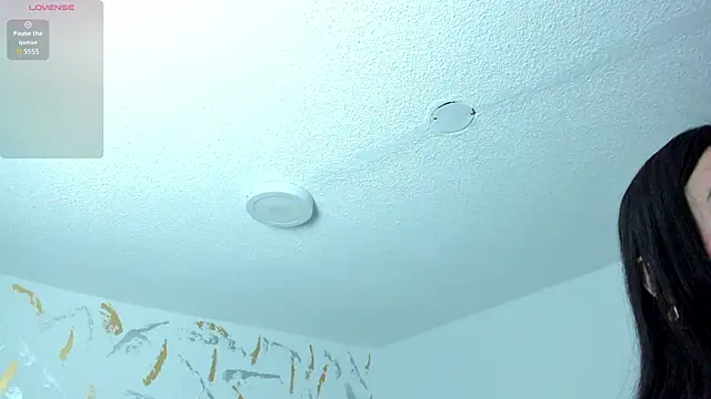 Snapshot of Cristal_Velle chatting on May 2026 12:56:02 PM Cristal Velle online show from May 2026 12:56:02 PM