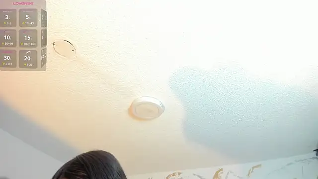 Snapshot of Cristal_Velle chatting on June 2026 01:01:01 PM Cristal Velle online show from June 2026 01:01:01 PM