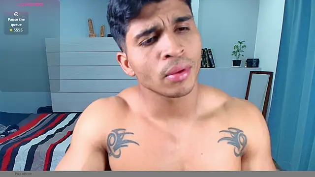 Snapshot of Apolotherock chatting on November 2025 09:03:01 PM Apolotherock online show from November 2025 09:03:01 PM