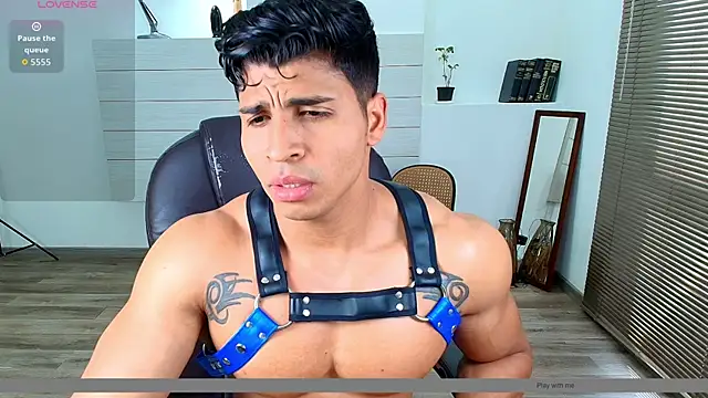 Snapshot of Apolotherock chatting on November 2025 08:11:02 PM Apolotherock online show from November 2025 08:11:02 PM