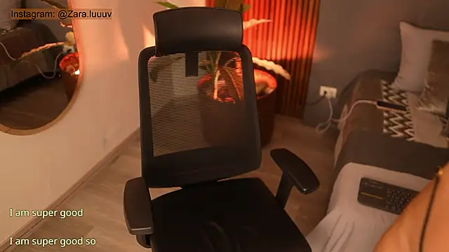 Snapshot of ZaraLuuv chatting on September 2025 03:55:02 PM ZaraLuuv online show from September 2025 03:55:02 PM