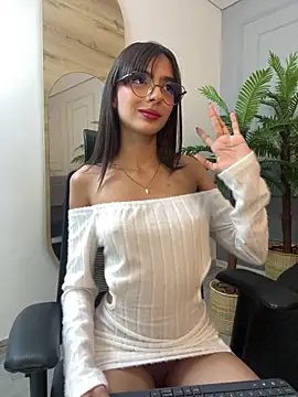 Snapshot of ZaraLuuv chatting on November 2025 04:55:01 PM ZaraLuuv online show from November 2025 04:55:01 PM