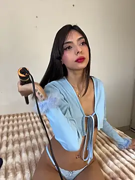 ZaraLuuv online show from January 2026 05:04:02 PM