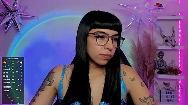 Snapshot of Saraa_Desiree chatting on March 2025 10:49:02 PM Saraa Desiree online show from March 2025 10:49:02 PM