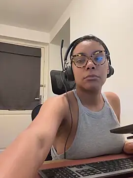 Melia Rayne online show from January 2026 03:05:01 PM