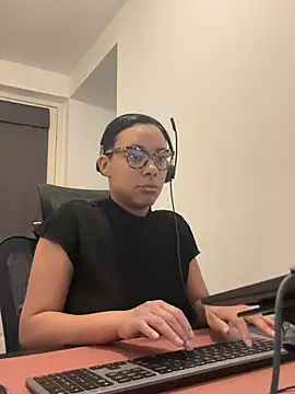 Melia Rayne online show from February 2026 10:26:02 AM