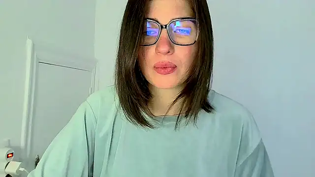 Snapshot of neferutt chatting on November 2025 10:04:02 AM neferutt online show from November 2025 10:04:02 AM