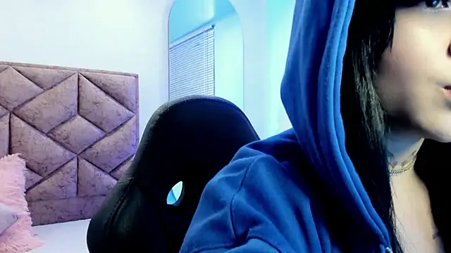 Snapshot of elaia_muller_ chatting on November 2025 03:16:02 AM elaia muller online show from November 2025 03:16:02 AM