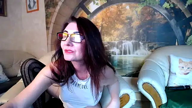 Snapshot of Kathylovexxx chatting on April 2026 04:38:01 PM Kathylovexxx online show from April 2026 04:38:01 PM