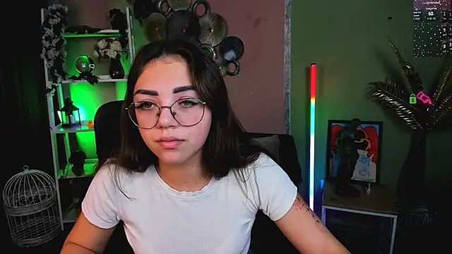 kiki swan online show from December 2025 09:07:01 AM