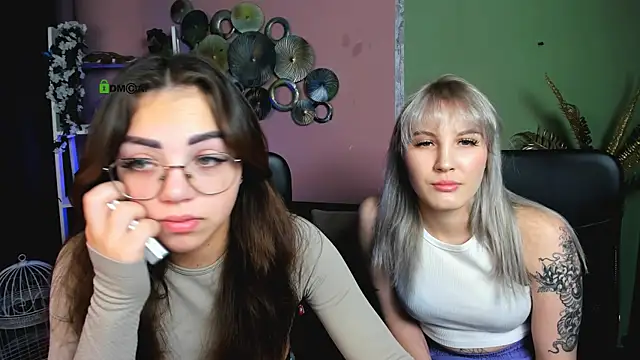 kiki swan online show from December 2025 06:44:02 AM