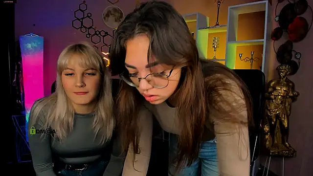 Snapshot of kiki_swan chatting on December 2025 06:42:02 AM kiki swan online show from December 2025 06:42:02 AM