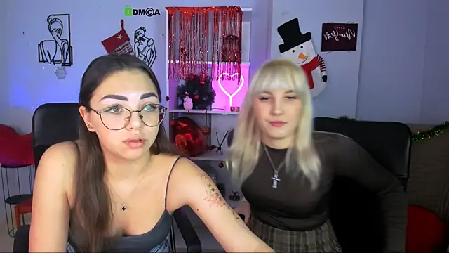 Snapshot of kiki_swan chatting on January 2026 07:00:01 AM kiki swan online show from January 2026 07:00:01 AM