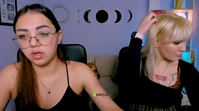 Snapshot of kiki_swan chatting on January 2026 07:02:02 AM kiki swan online show from January 2026 07:02:02 AM