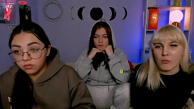 Snapshot of kiki_swan chatting on January 2026 09:04:02 AM kiki swan online show from January 2026 09:04:02 AM