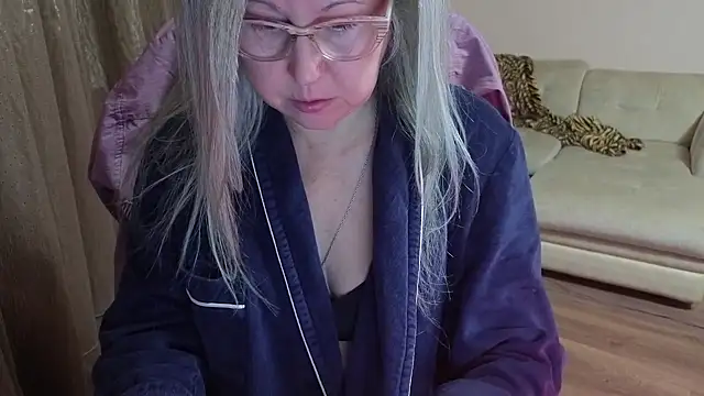 Wane Witch online show from October 2025 07:01:02 PM