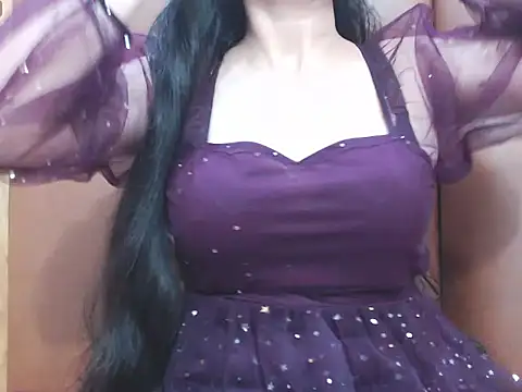 RealNaina online show from October 2025 05:46:01 PM