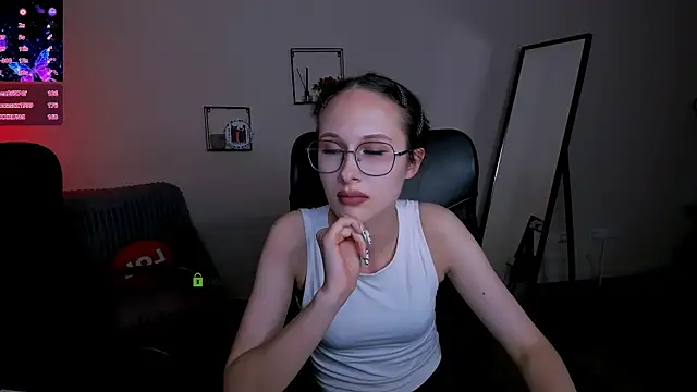 Snapshot of mona_cloud chatting on September 2025 10:43:01 PM mona cloud online show from September 2025 10:43:01 PM