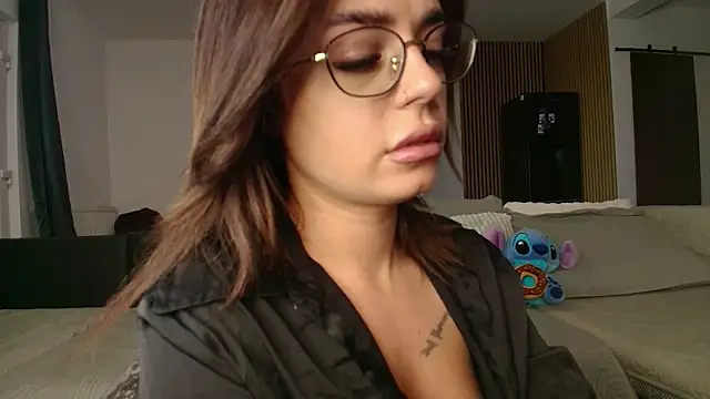 Snapshot of Perfect_Moans chatting on July 2026 04:09:01 AM Perfect Moans online show from July 2026 04:09:01 AM