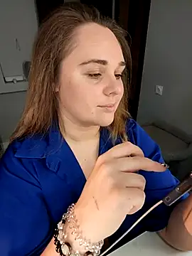 Juicy PeachLux online show from November 2025 03:08:02 AM