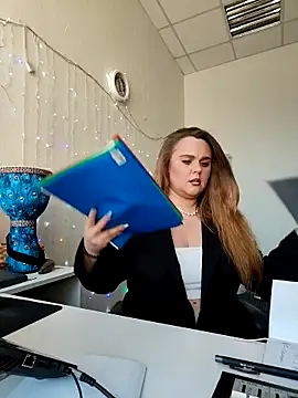 Juicy PeachLux online show from March 2026 07:00:02 AM